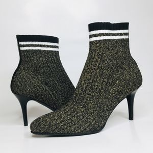 NWOT Stuart Weitzman Waverly Sock booties